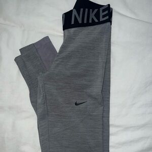 Nike Pro Women’s Leggings